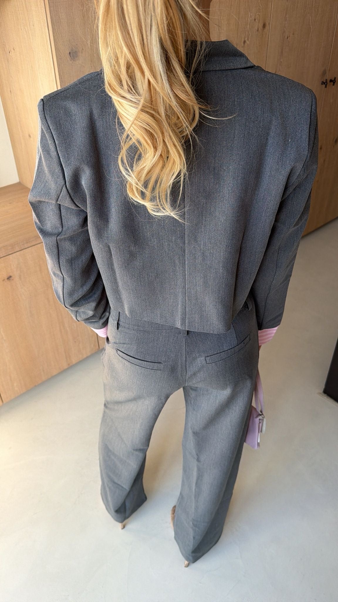 Grey/pink ensemble