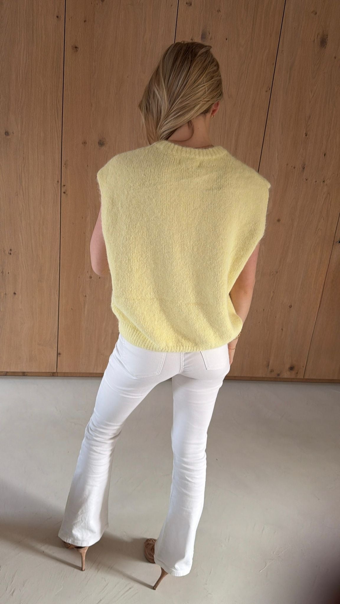 Cardigan yellow