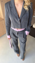 Grey/pink ensemble
