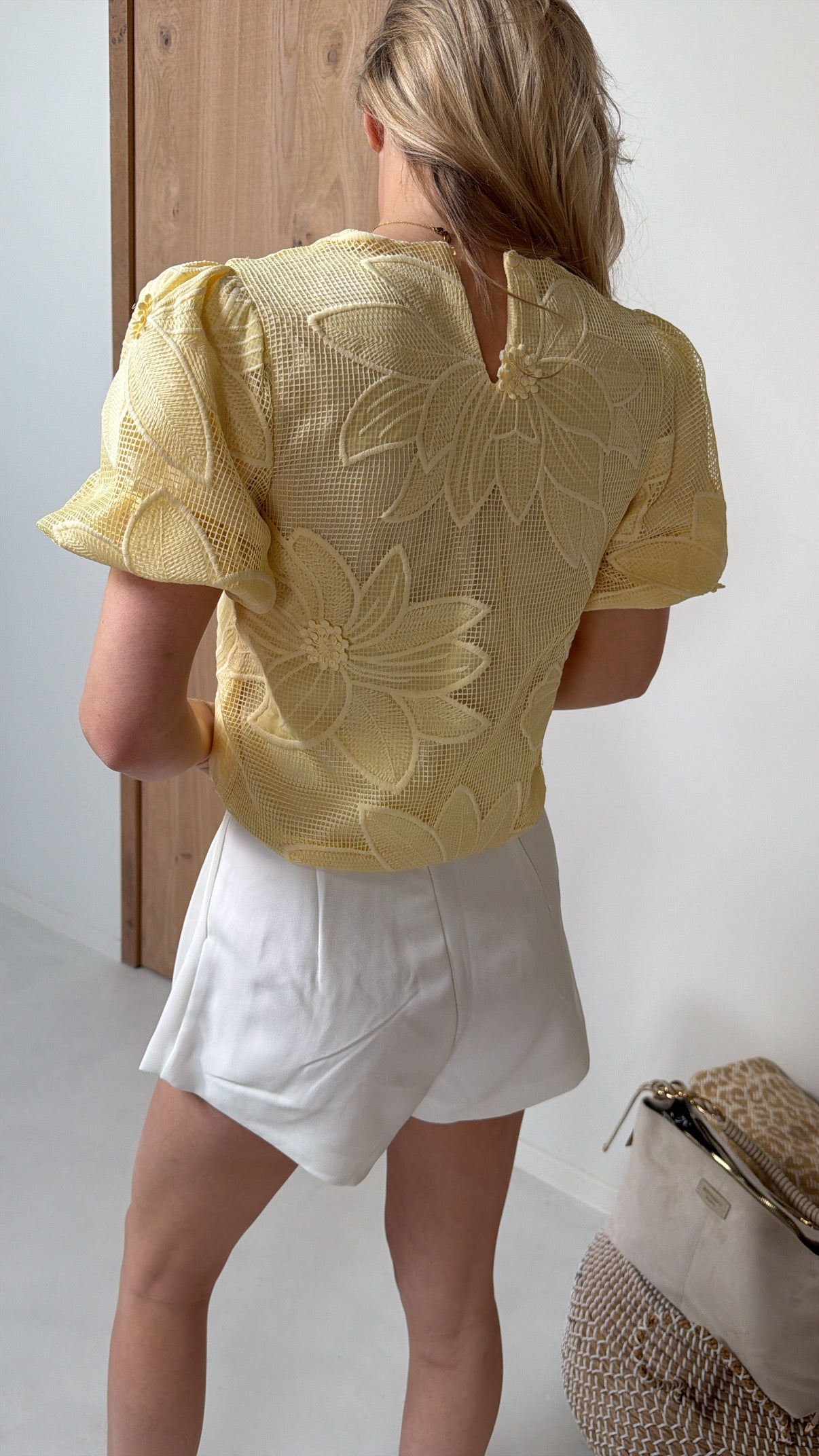 White short Lena
