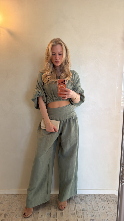 2-piece set in khaki