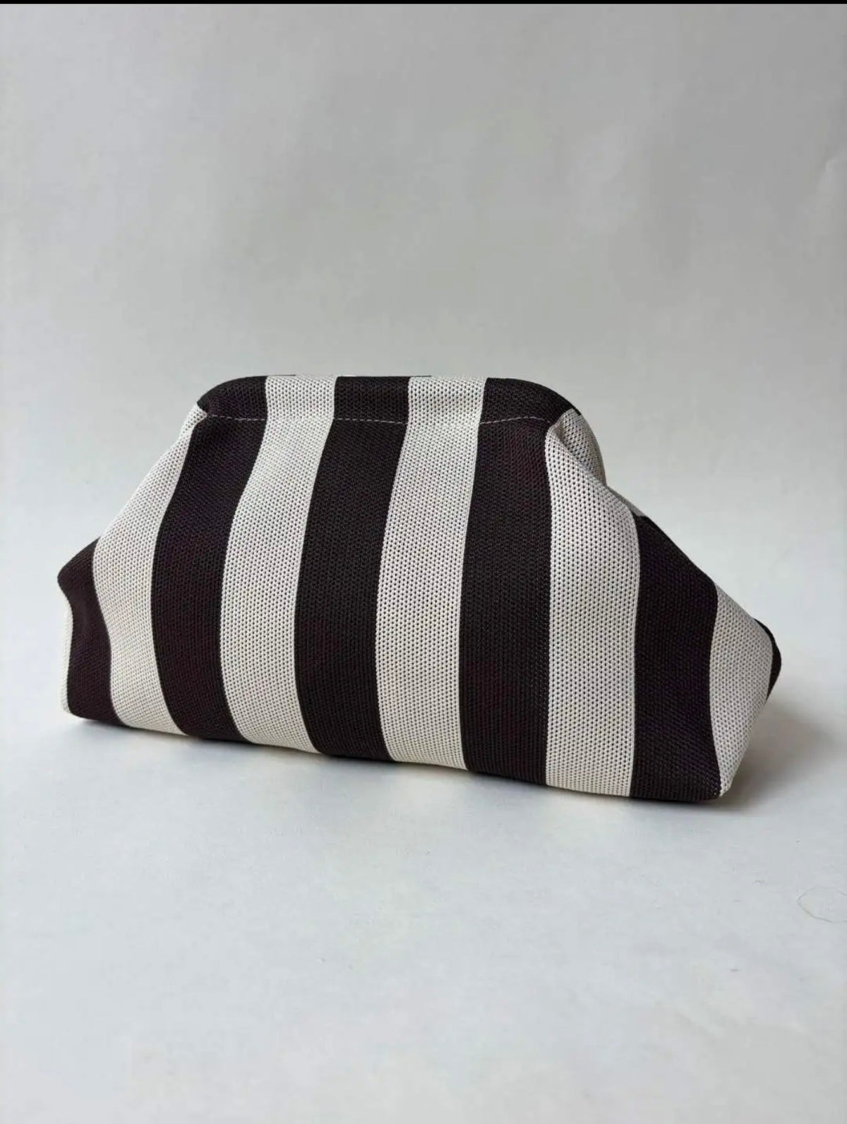 Toiletry bag brown/ecru