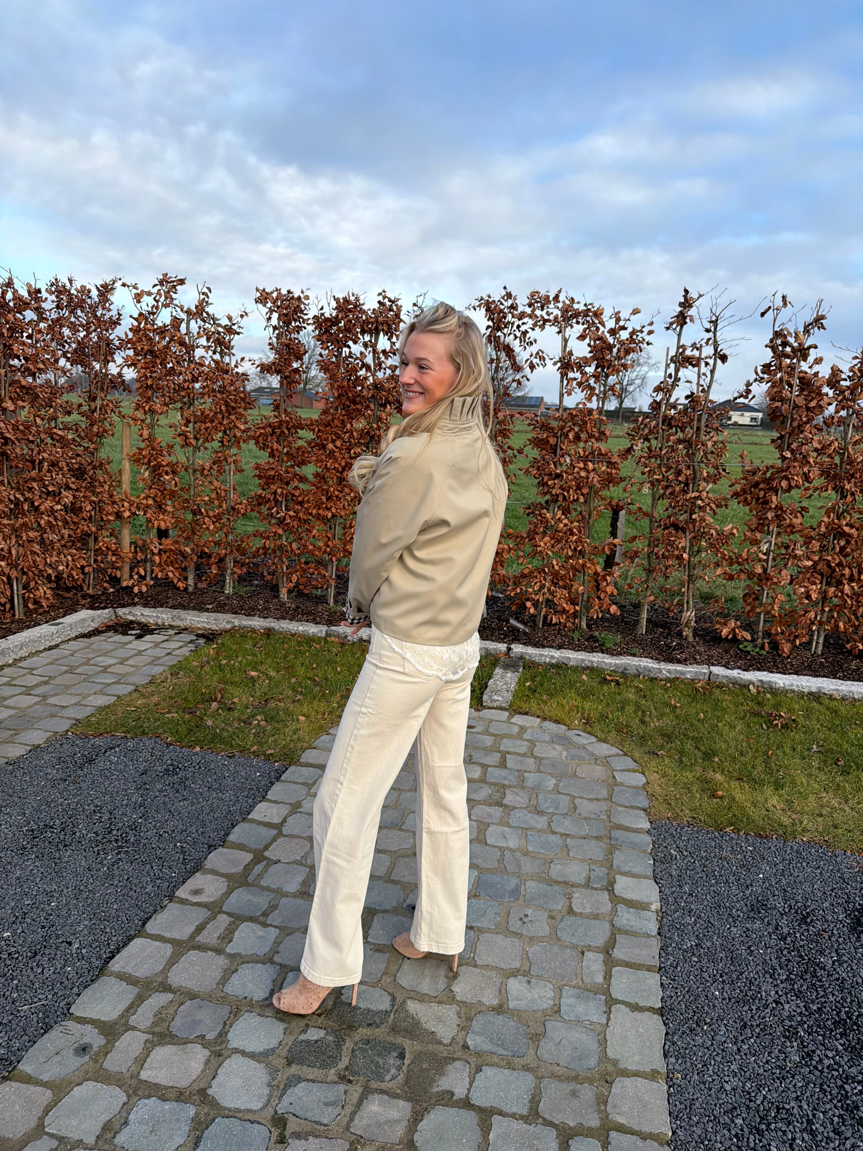 Short trench coat
