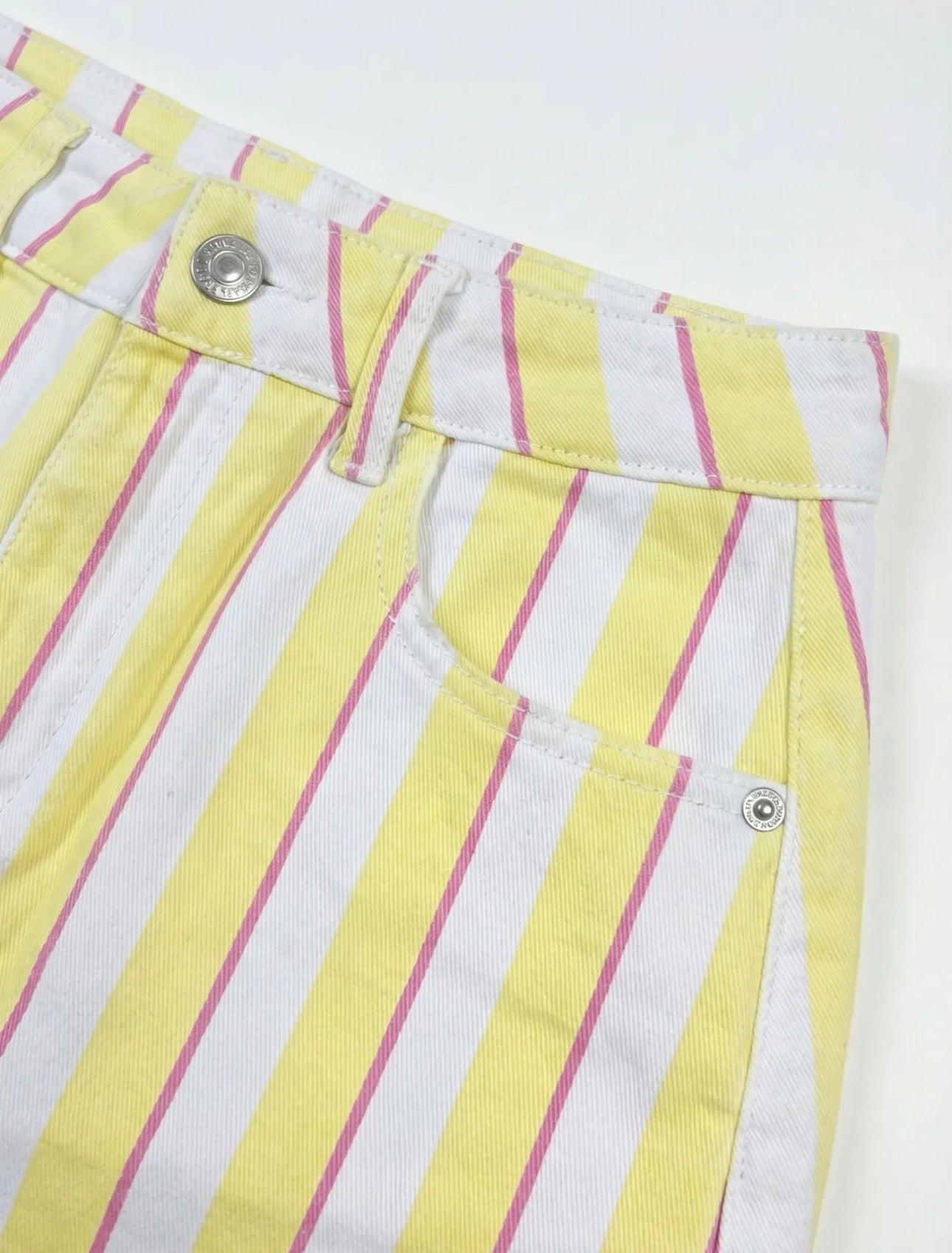Striped skirt in yellow