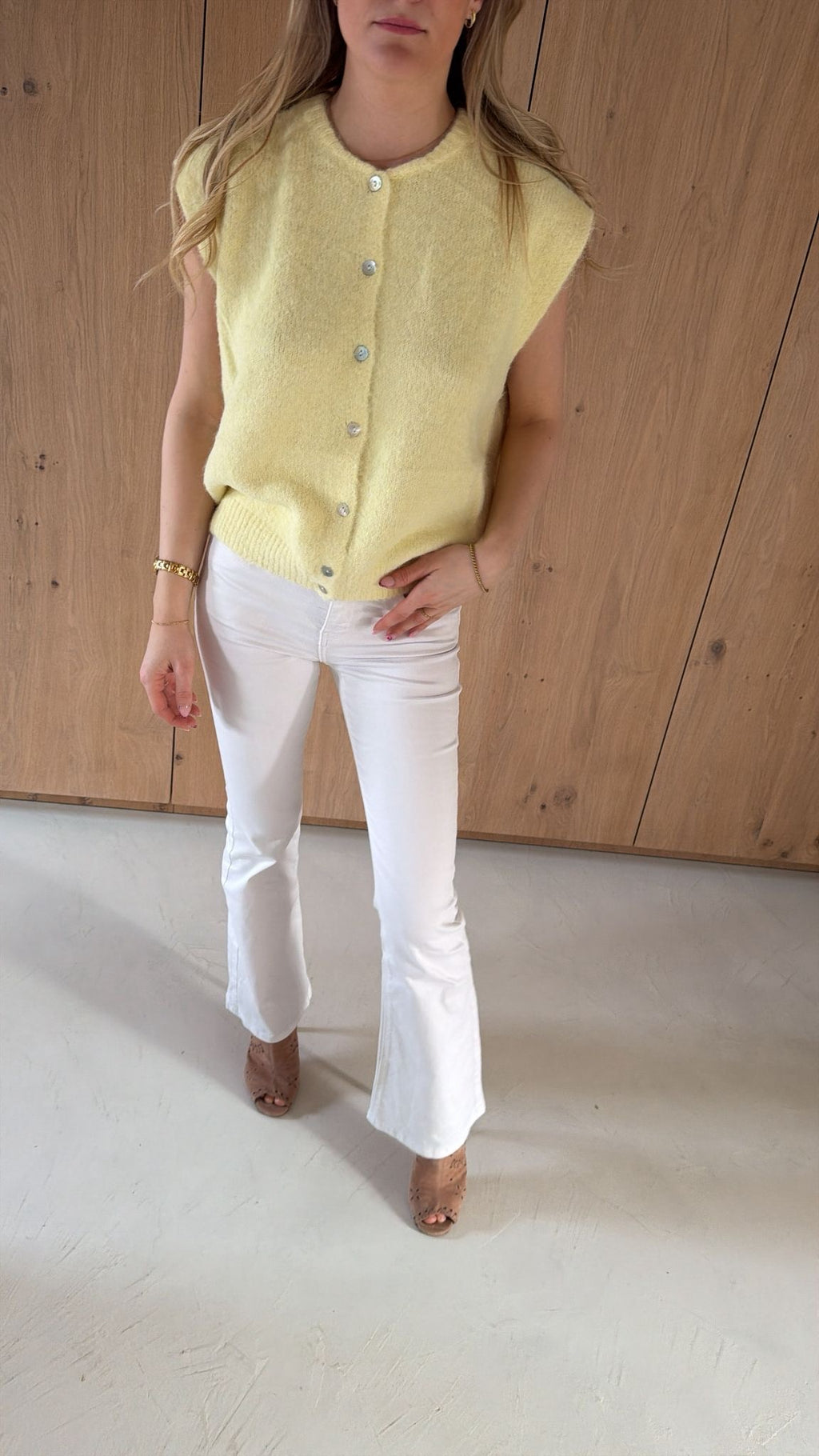 Cardigan yellow